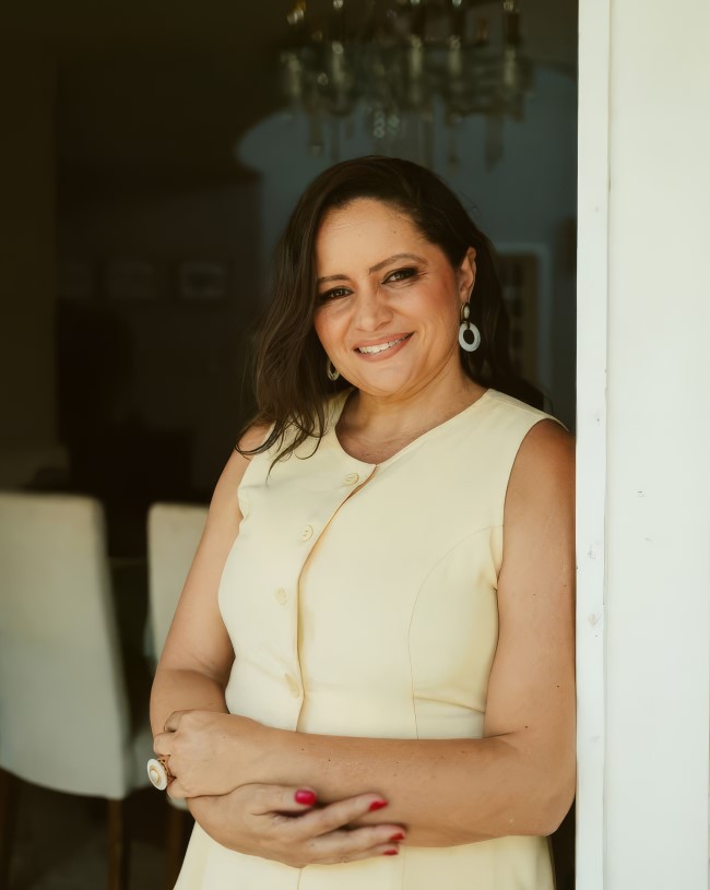 Dra. Tânia Mara